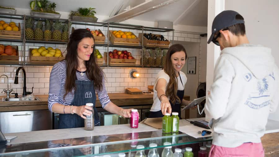 Getting Your Cake Shop Business License in UAE