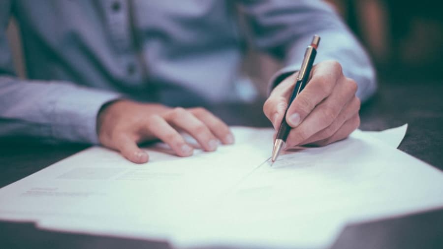 Necessary Documents to Apply for an Instant License in Dubai