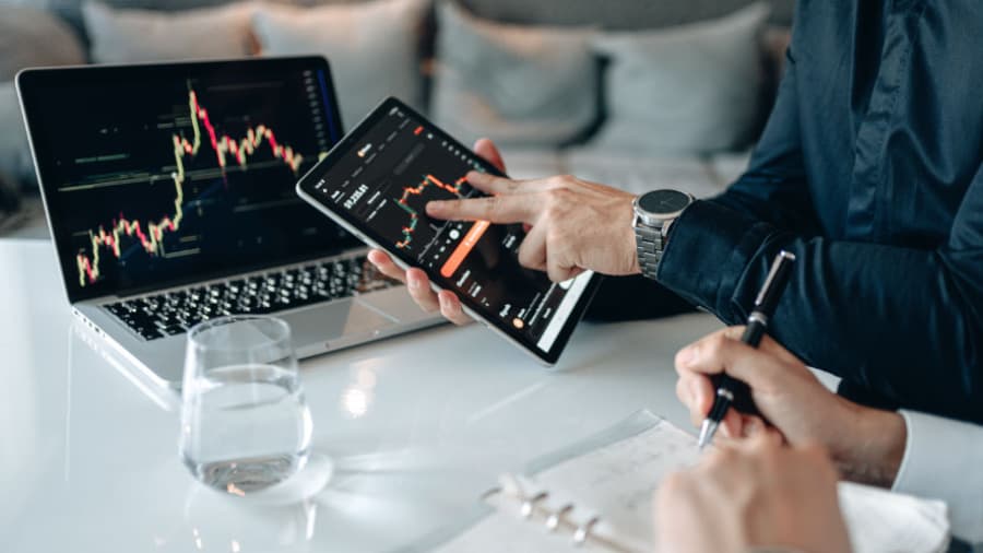 How To Apply for an E-Trader License in Dubai 