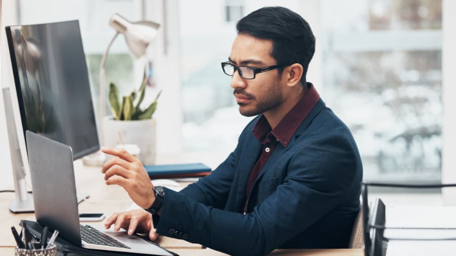 What Makes UAE an Ideal Location for Establishing an Investment Company