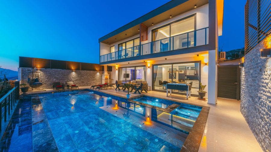 Choosing the Right Legal Structure for Your Airbnb Venture