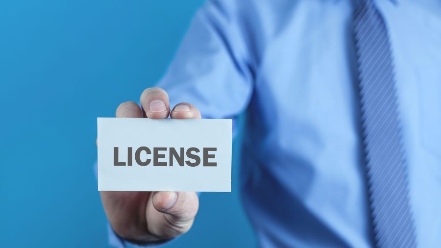 What Is the Intelaq License in Dubai