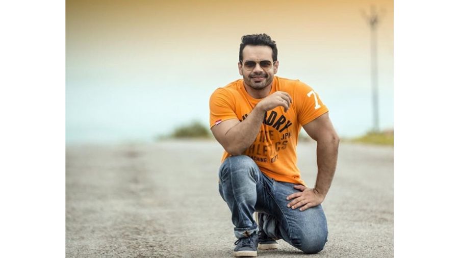 Gaurav Taneja (Flying Beast) – From Vlogging to Multiple Brands