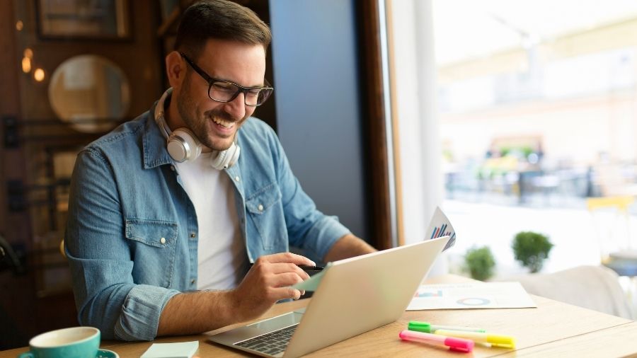 Freelancer Visa Dubai Price vs. Remote Work Visa Price